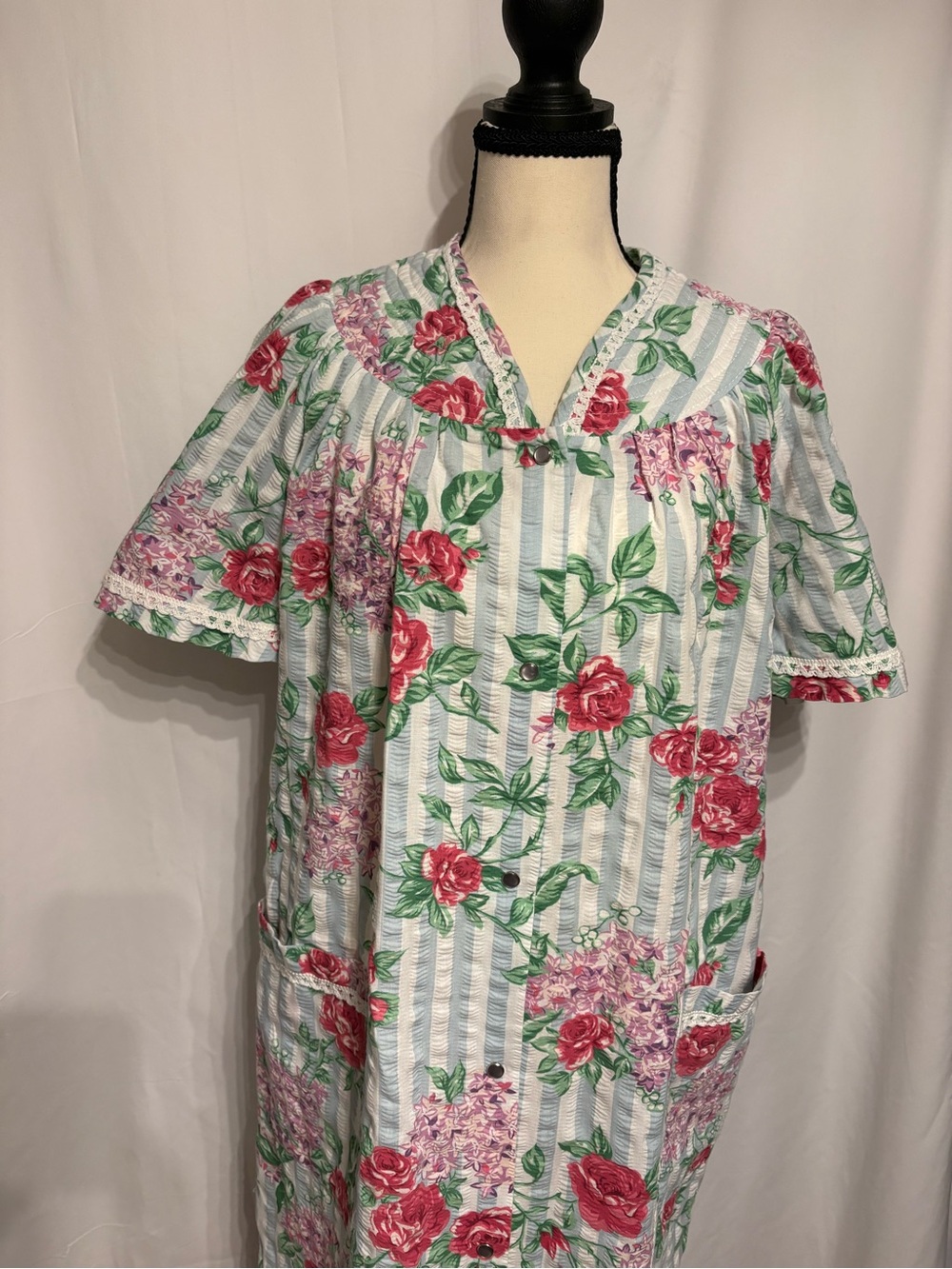 Women’s Floral V-Neck Grandmacore Day Gown with Ribbon Trim